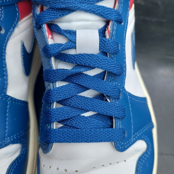 Nike Air Jordan 1 Mid Womens 7.5 White/Gym Red/Sail/French Blue - Picture 8 of 10